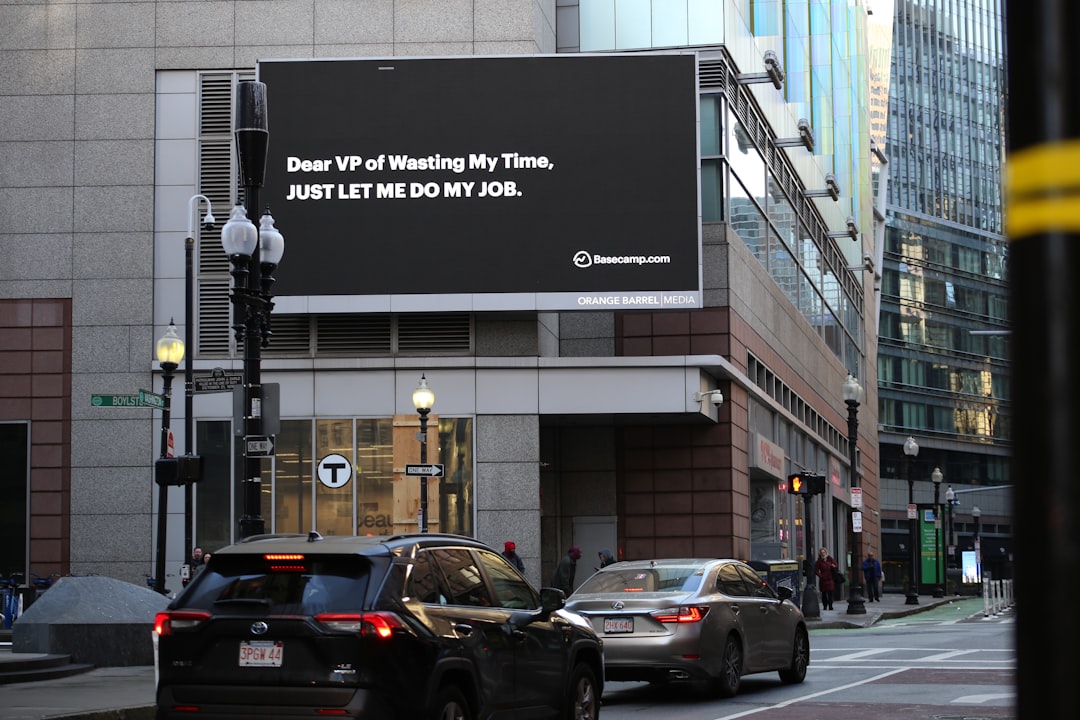 adlonn-com_2b23bd2b-e